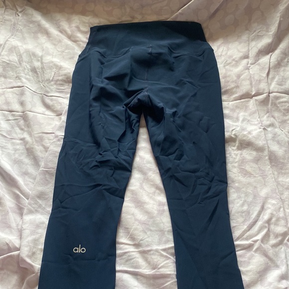 Alo Yoga Women's High Waisted Ripped Warrior Legging Size S - Picture 11 of 13